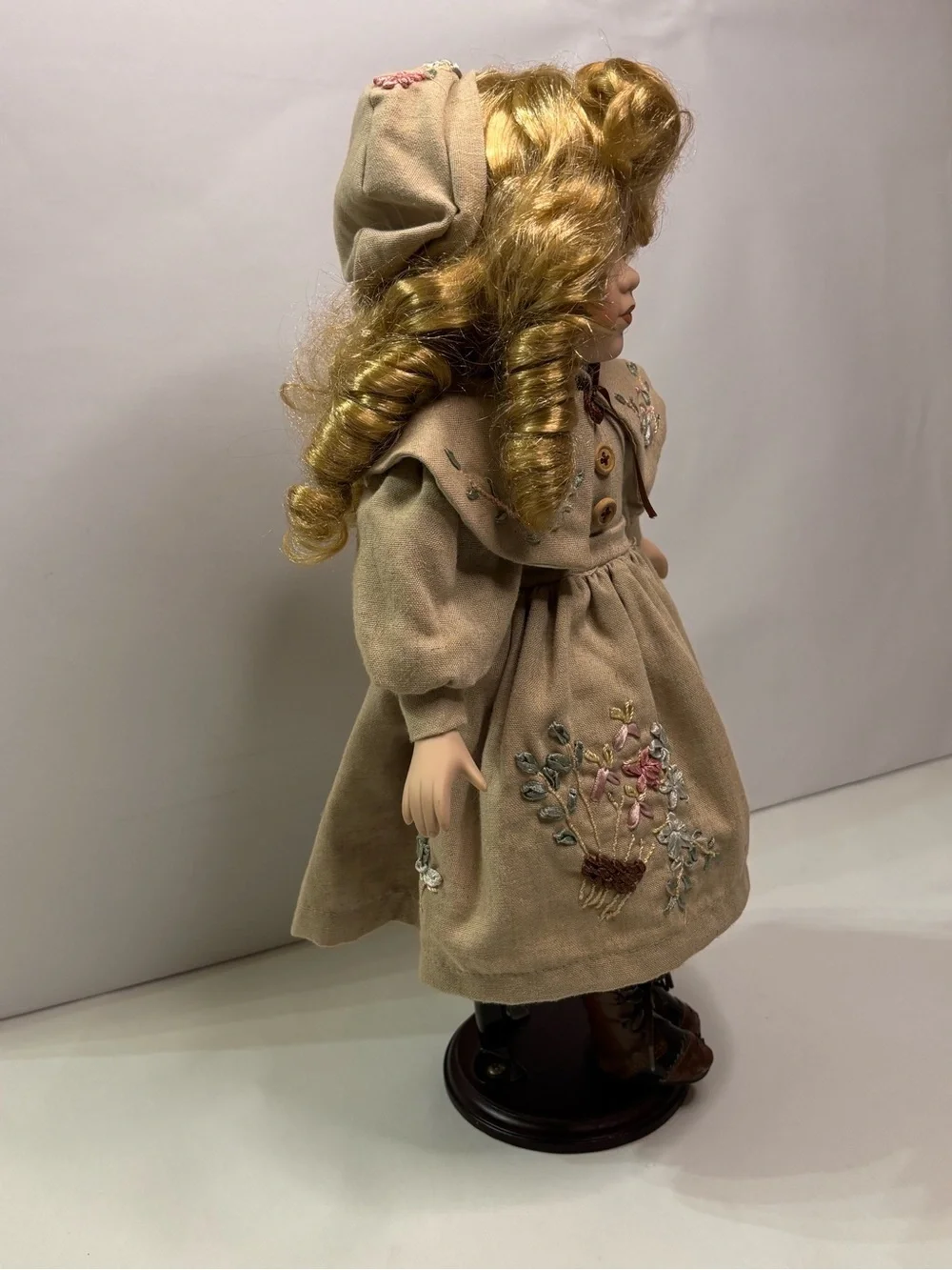 N/A beautiful beige